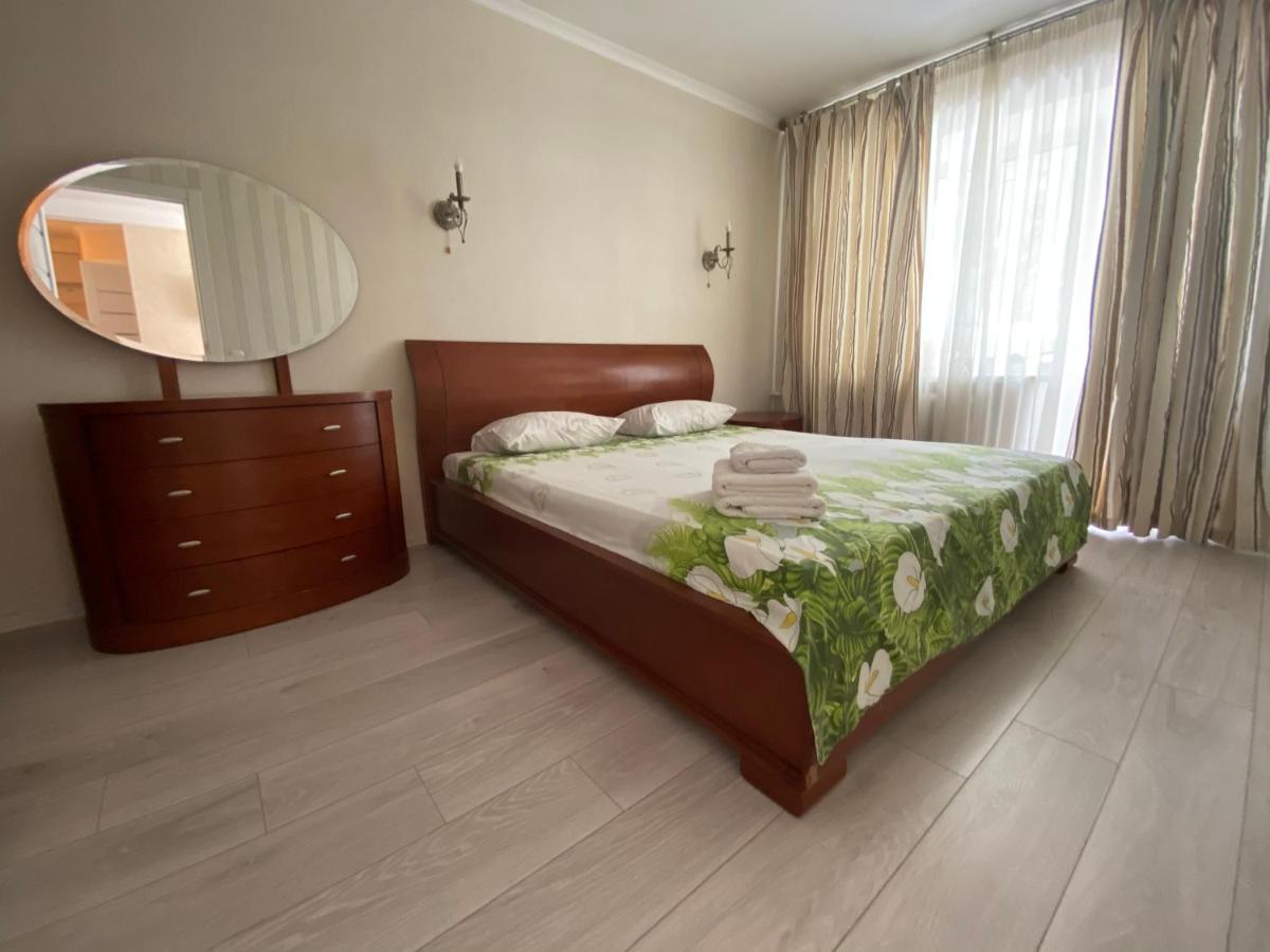 Apartment On Prospiekt Pobiedy 18 Киев Экстерьер фото
